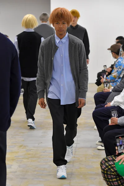 Look 35